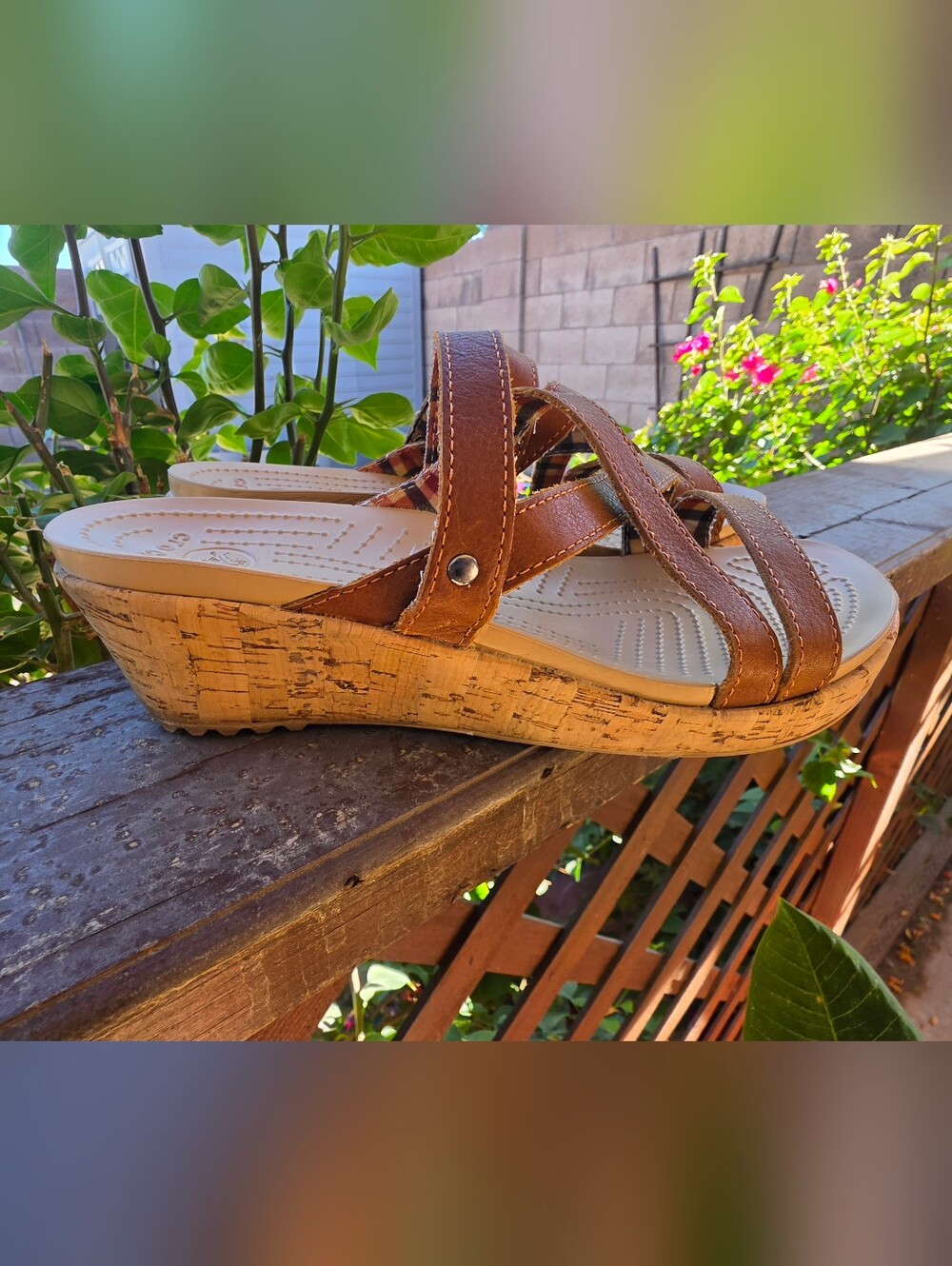Crocs A-Leigh Brown Cork Wedge Comfort Sandals - Women's Size 8 - Picture 3 of 12